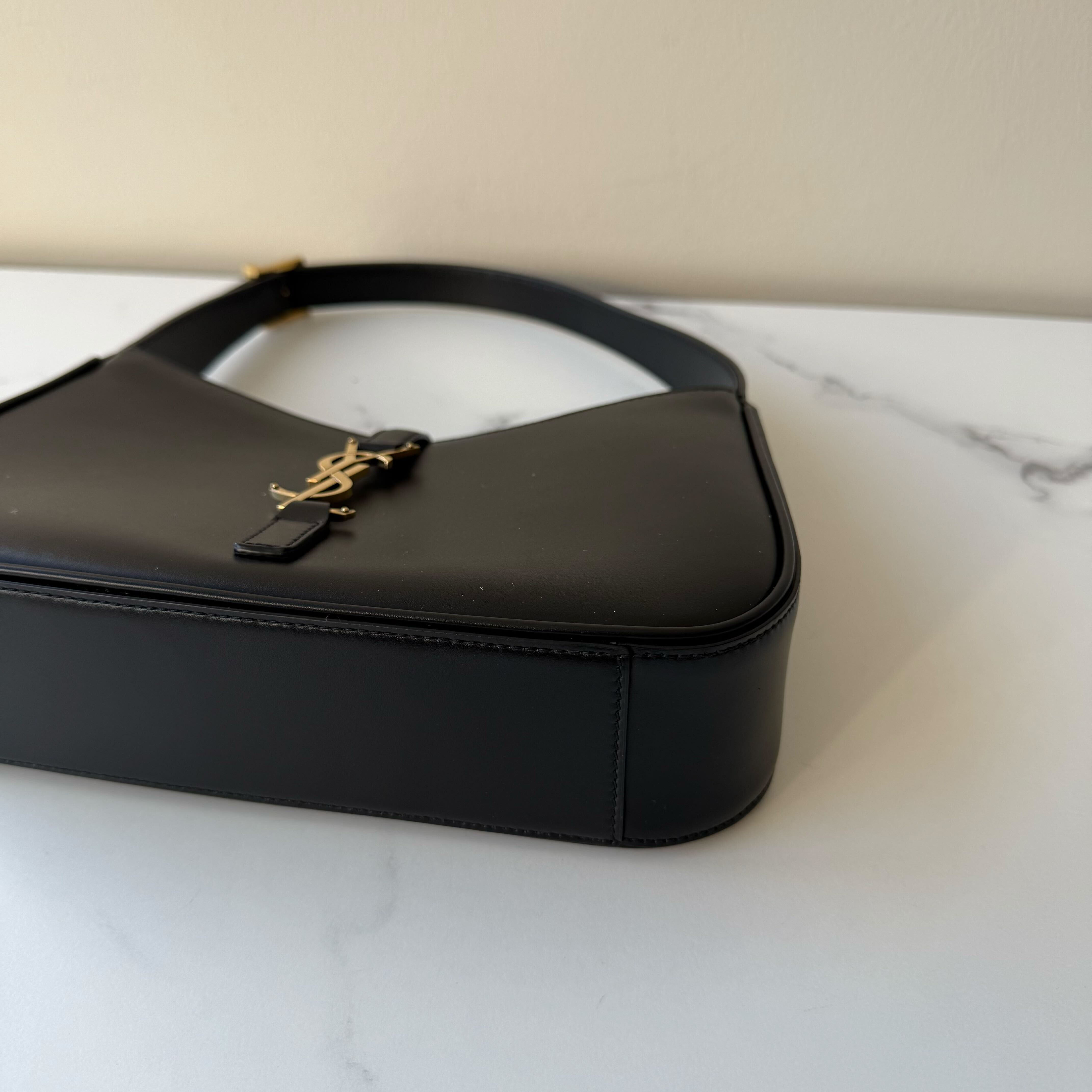 Saint Laurent Le 5 A 7