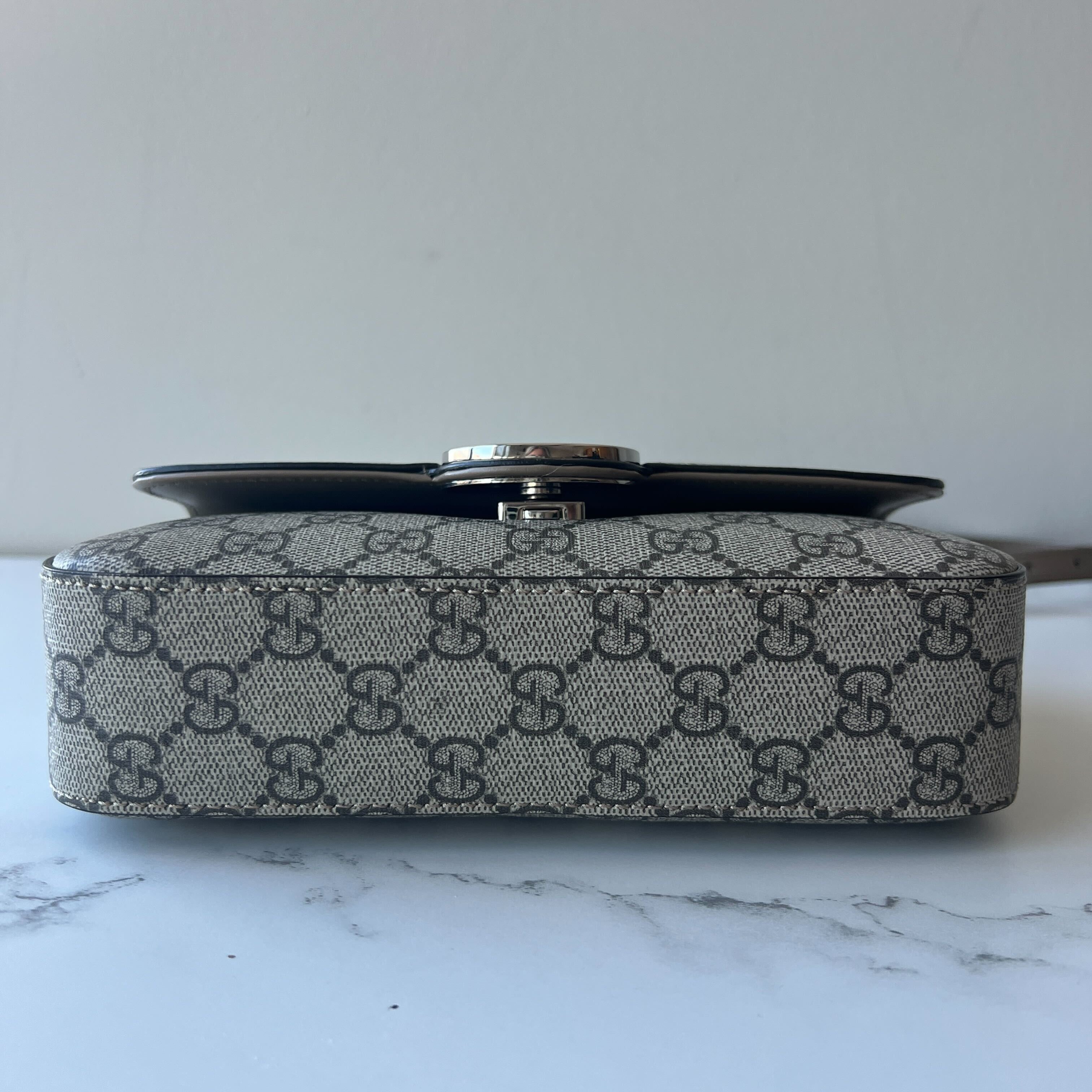 Item 5Gucci Double Supreme