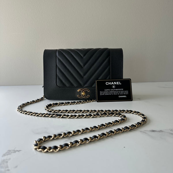 Chanel Wallet on Chain