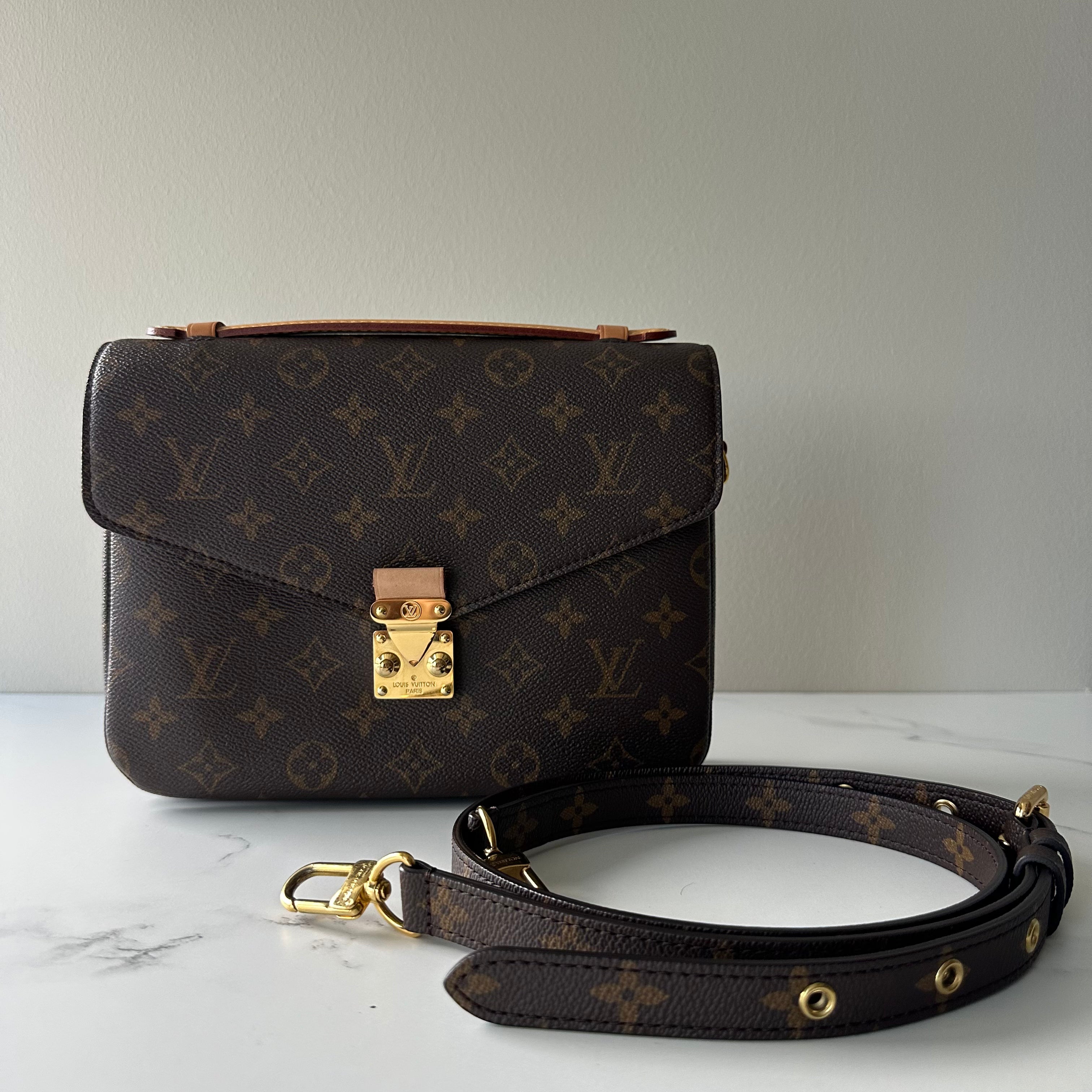 Louis Vuitton Pochette Metis