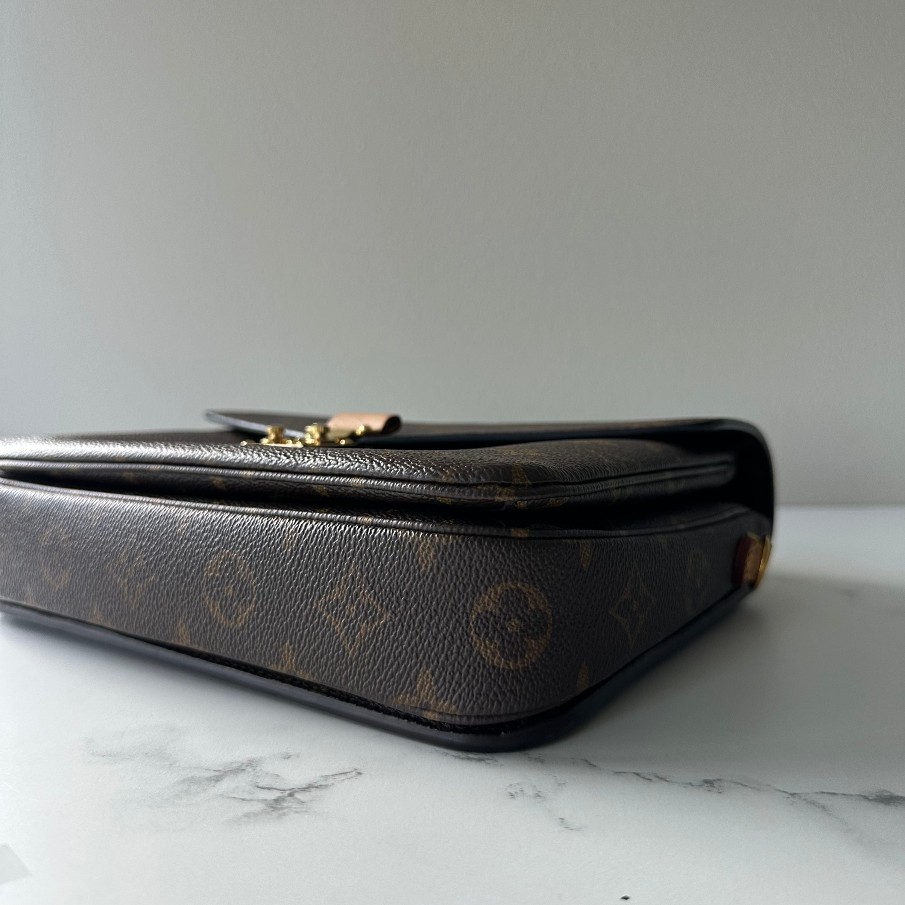 Louis Vuitton Pochette Metis