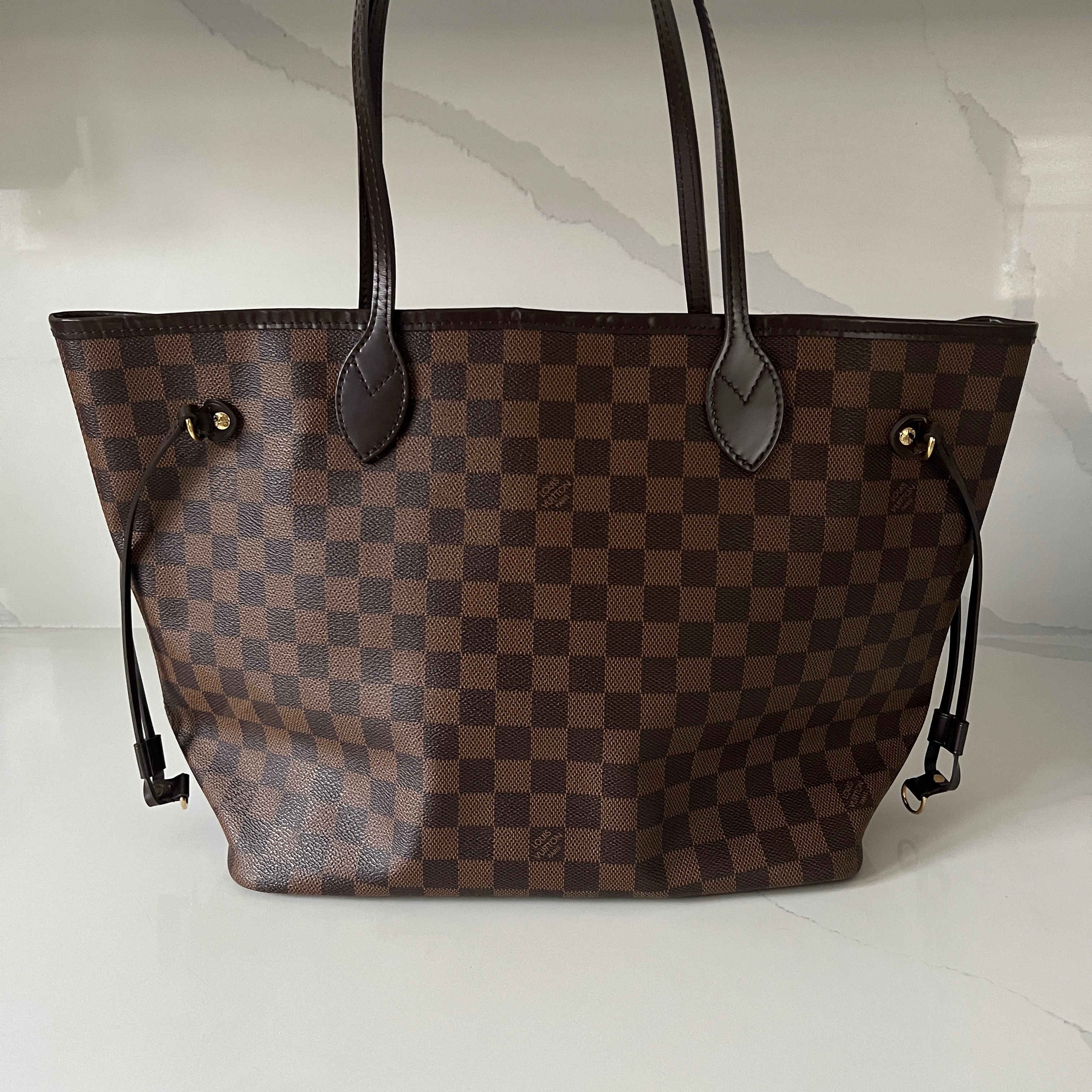 Louis Vuitton Neverfull MM & Pouch