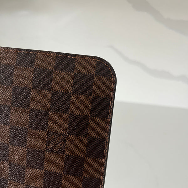 Louis Vuitton Neverfull MM & Pouch