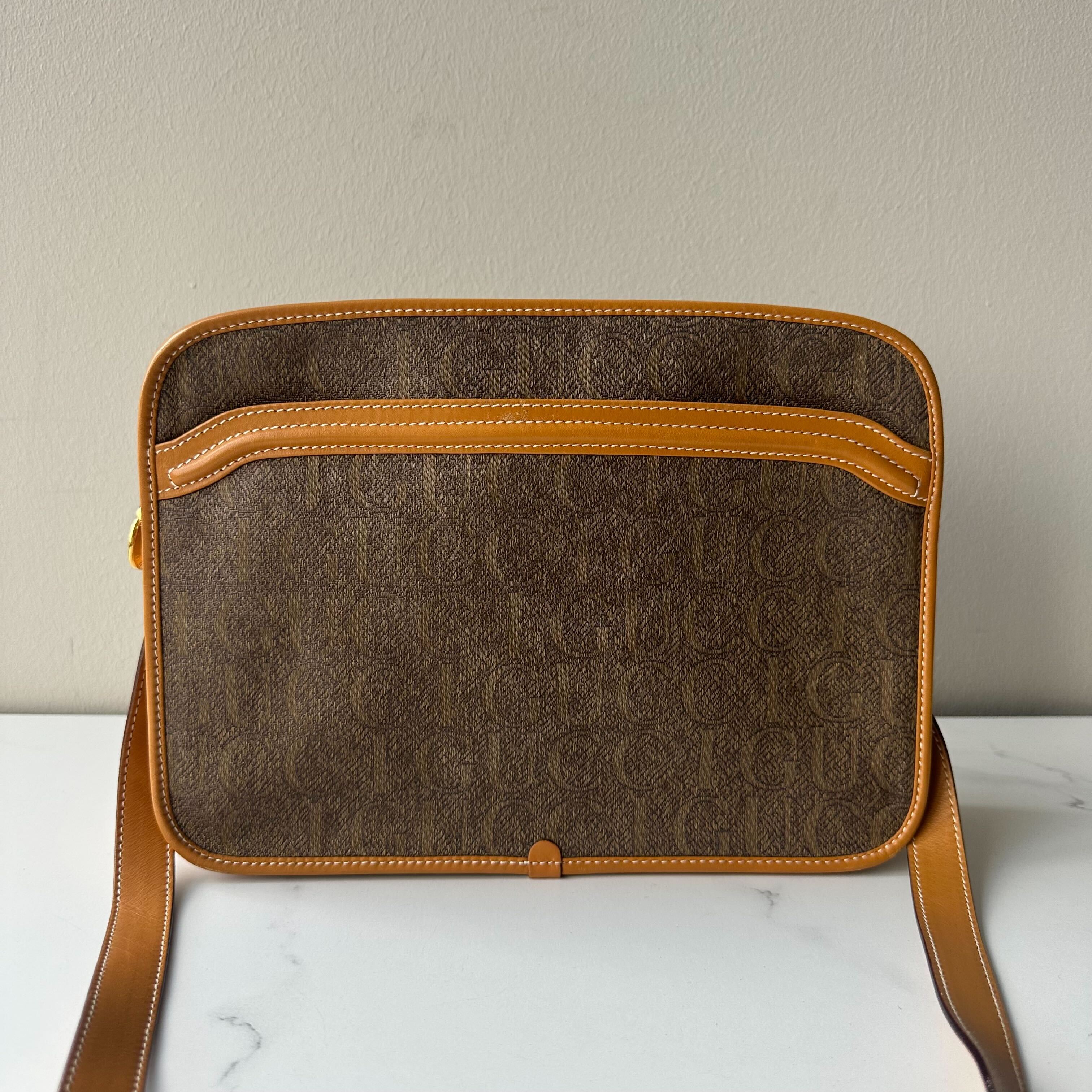 Gucci Vintage Shoulder Bag