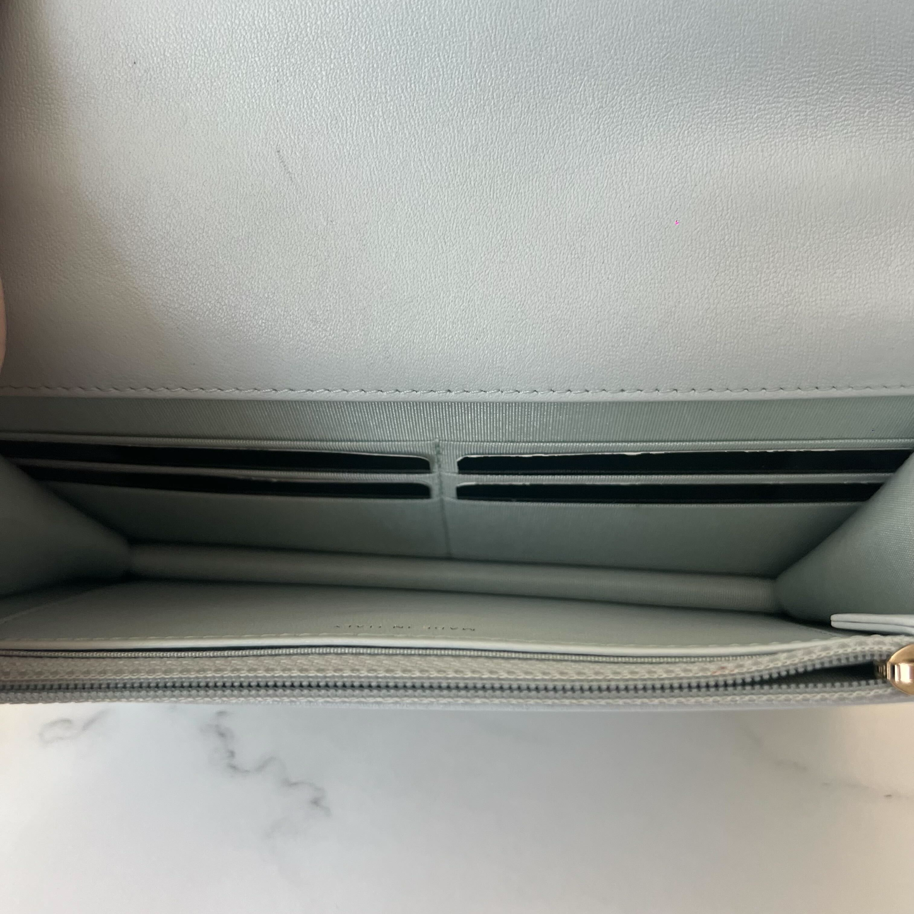 Chanel Wallet on Chain