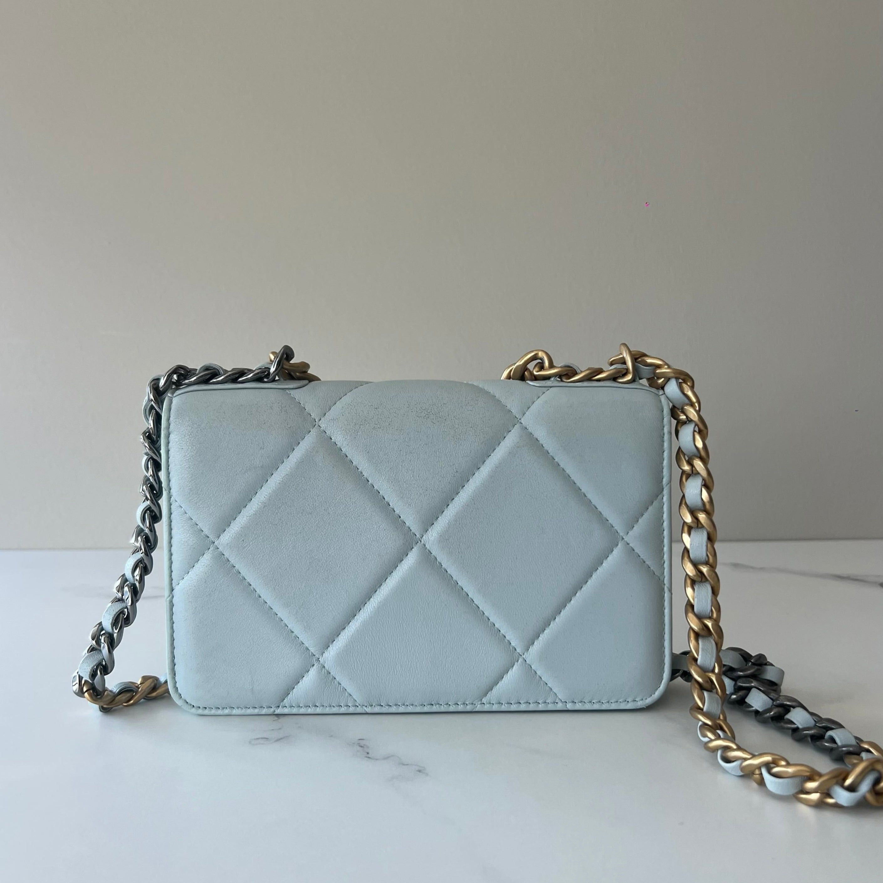 Chanel Wallet on Chain