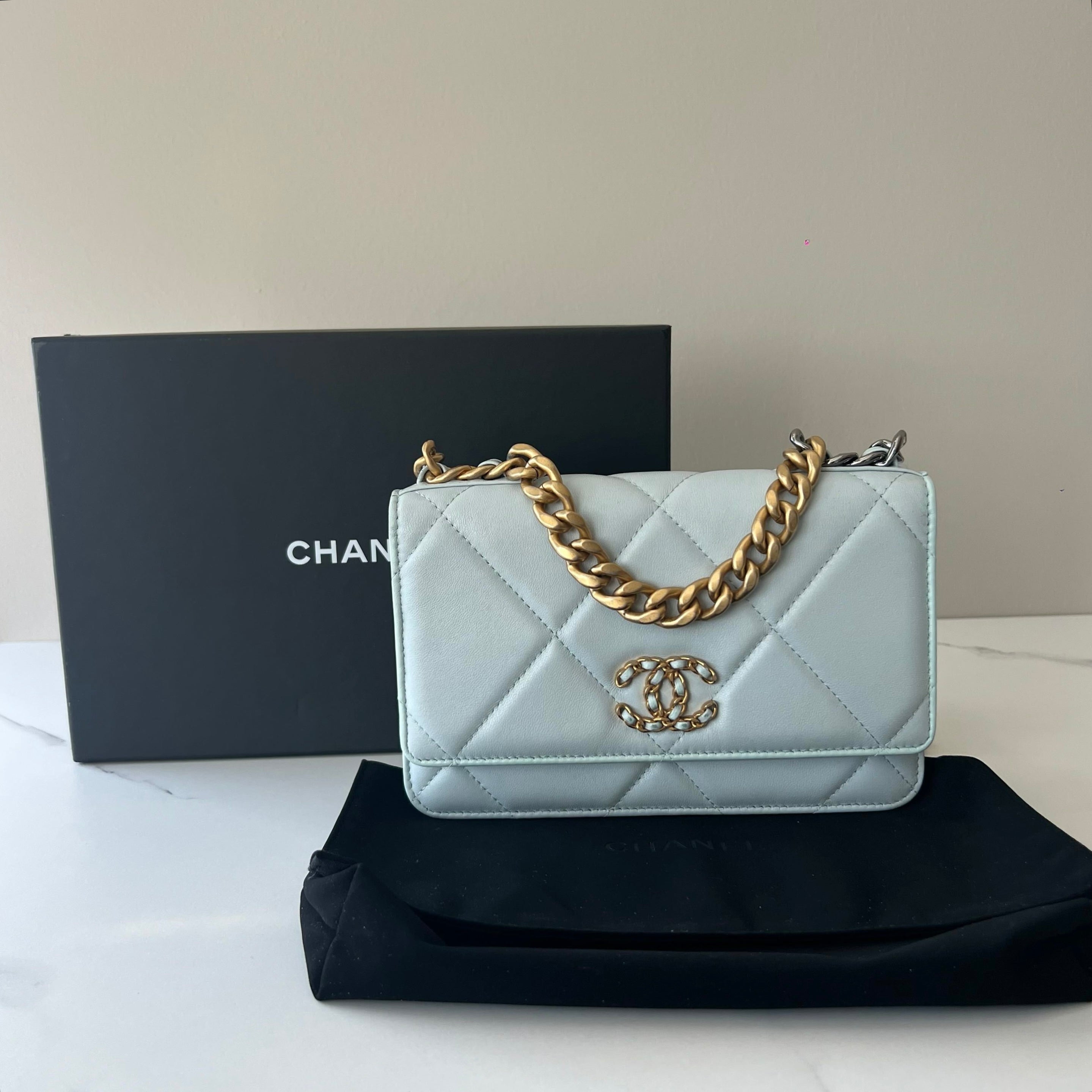 Chanel Wallet on Chain